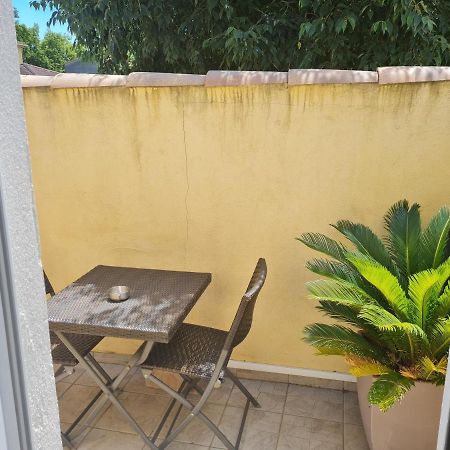 Ferienwohnung Chambre Cosy Avec Terrasse Arles Exterior foto