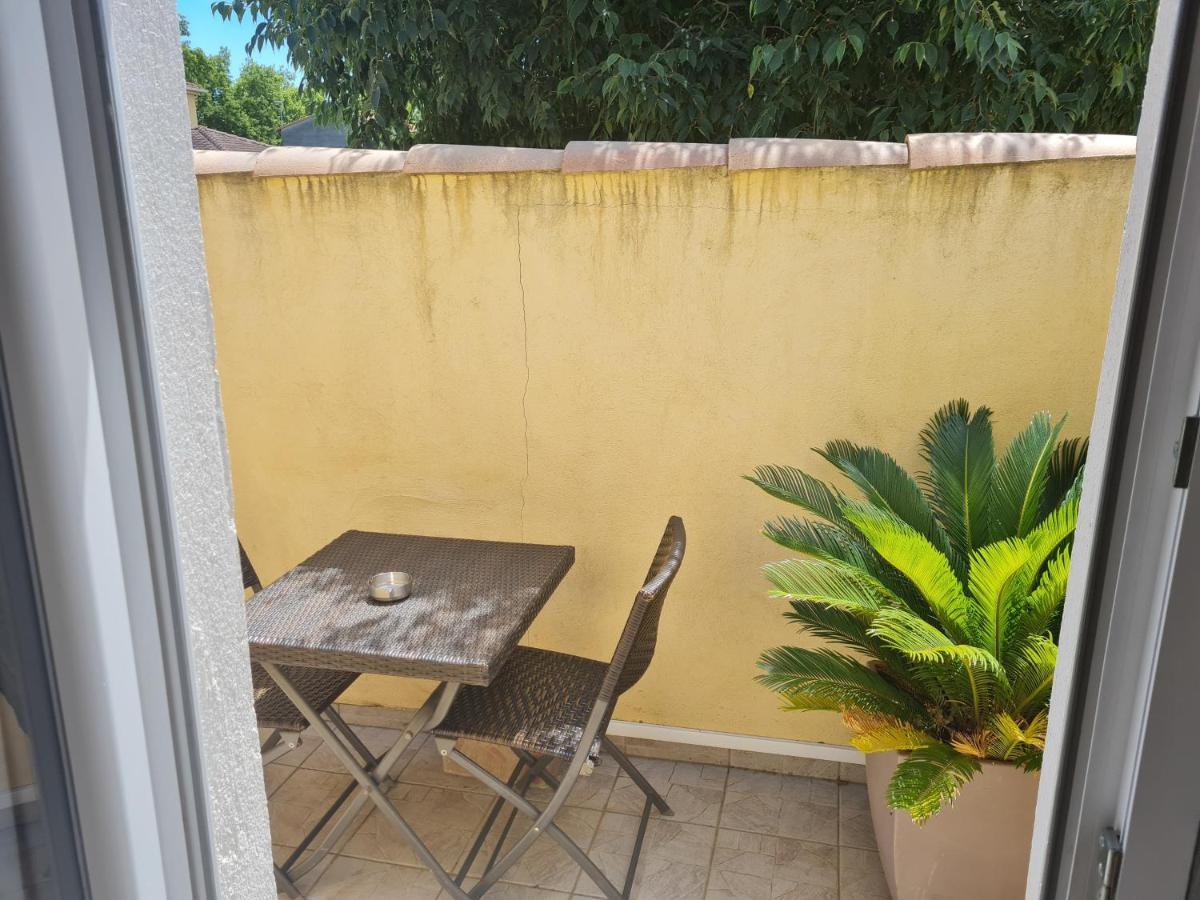 Ferienwohnung Chambre Cosy Avec Terrasse Arles Exterior foto